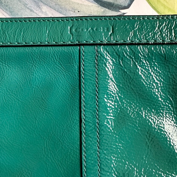 Patent leather Coach wristlet - Picture 3 of 5